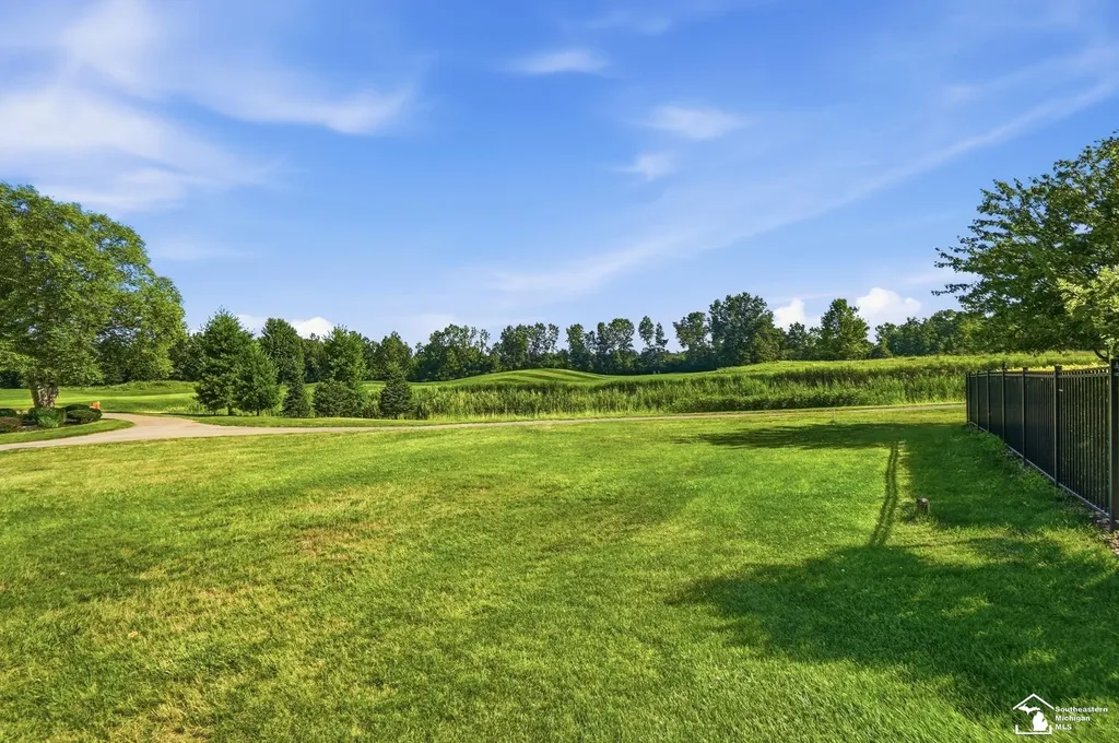1010 Saint James Park Monroe Charter Township MI 48161