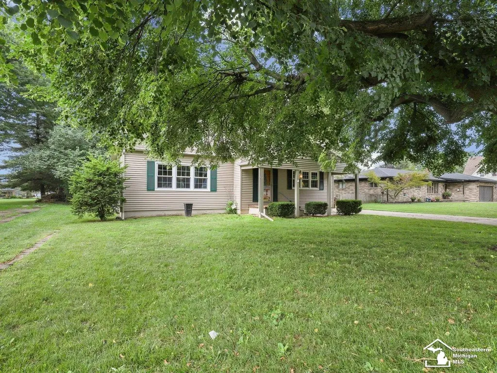 2033 Wilson Drive Erie Township MI 48133