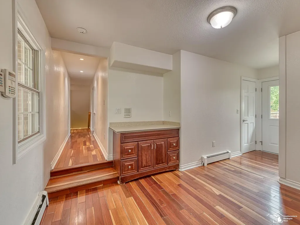 250 E Temperance Road Bedford Township MI 48182