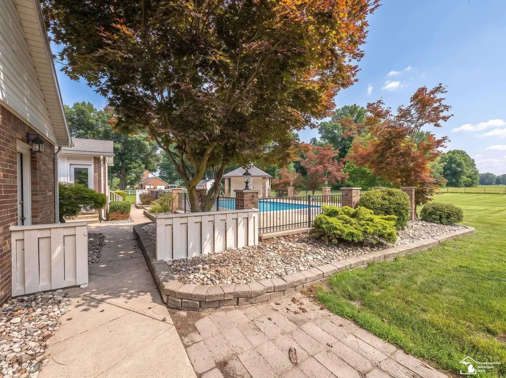 250 E Temperance Road Bedford Township MI 48182