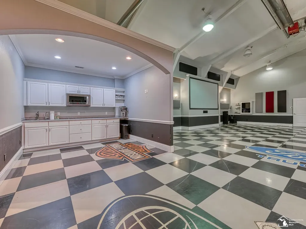 250 E Temperance Road Bedford Township MI 48182