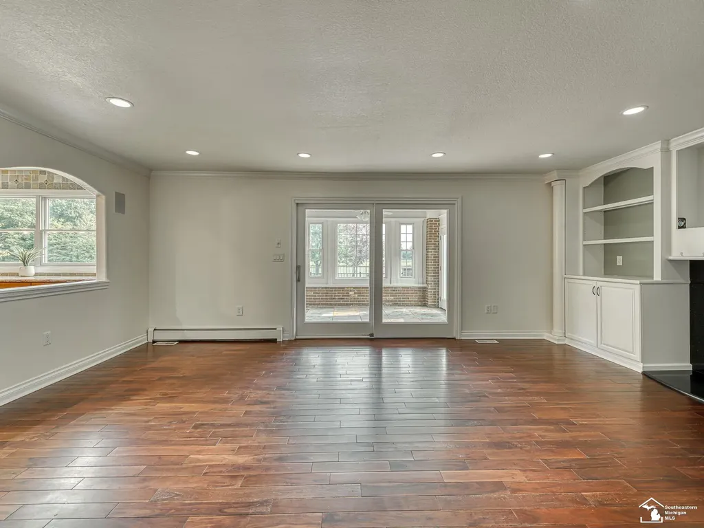 250 E Temperance Road Bedford Township MI 48182