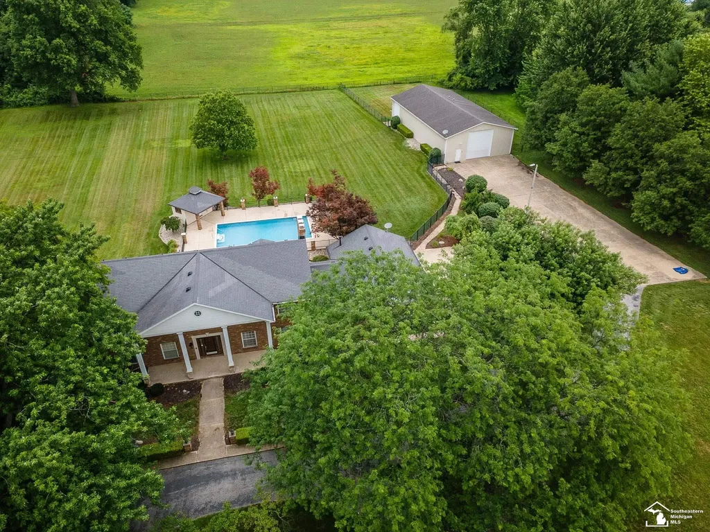 250 E Temperance Road Bedford Township MI 48182