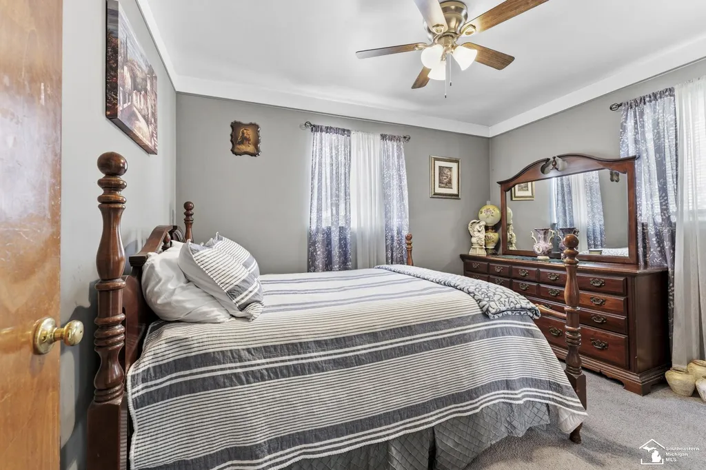 665 Park Avenue Lincoln Park City MI 48146