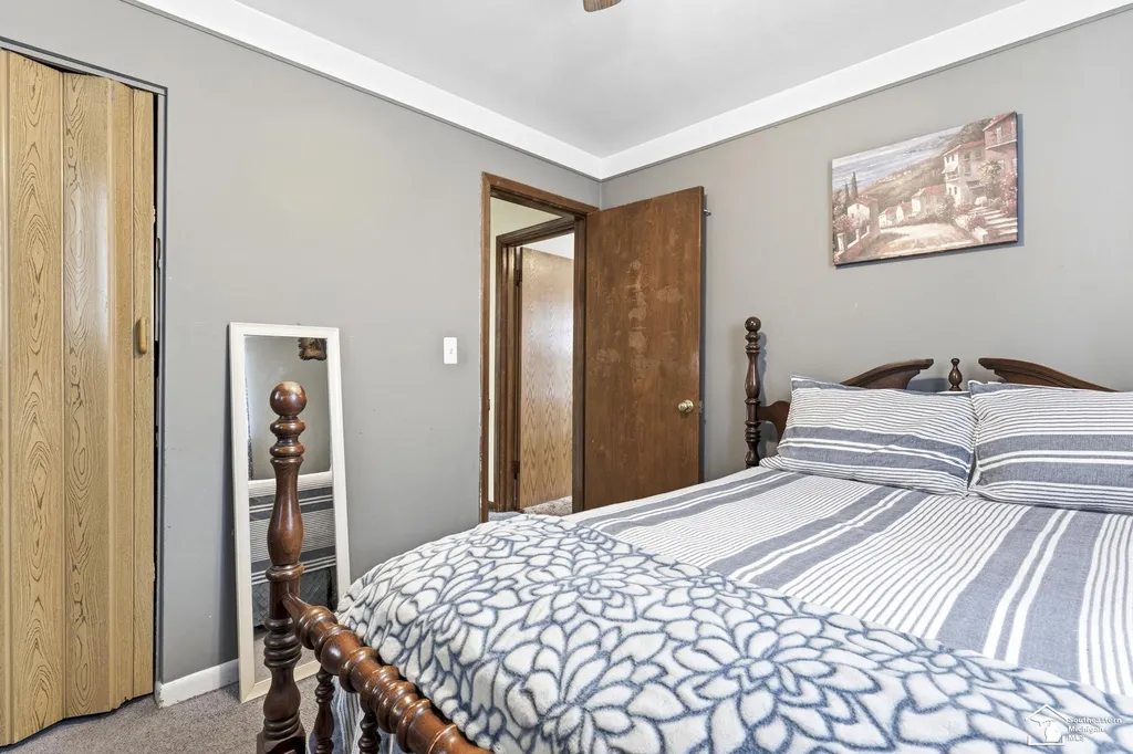 665 Park Avenue Lincoln Park City MI 48146
