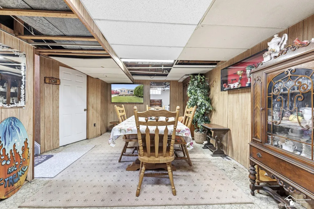 665 Park Avenue Lincoln Park City MI 48146