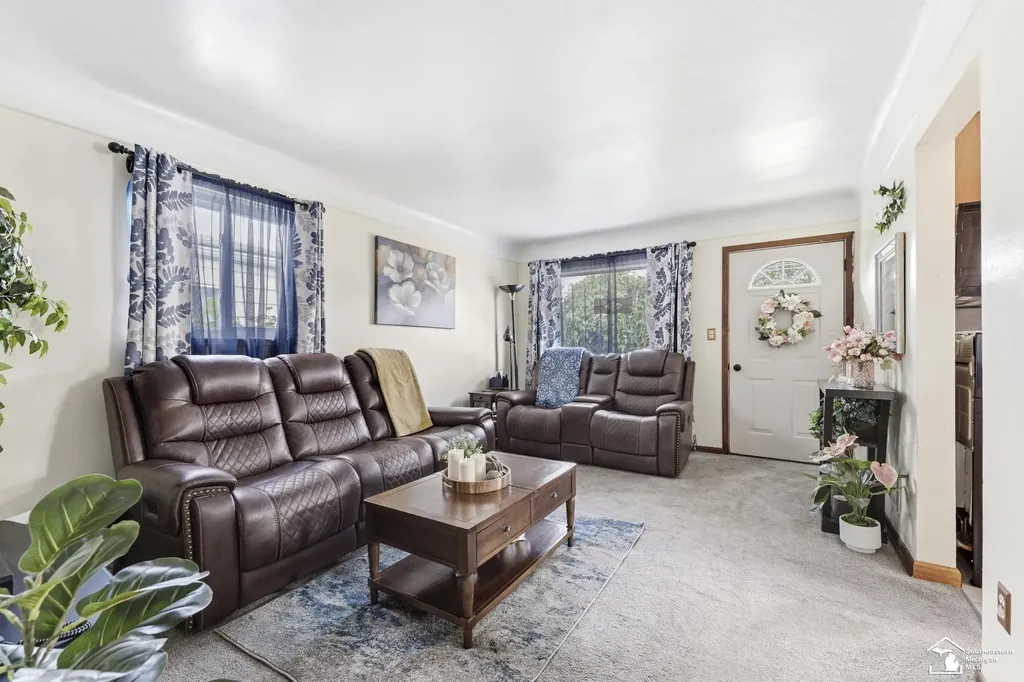 665 Park Avenue Lincoln Park City MI 48146