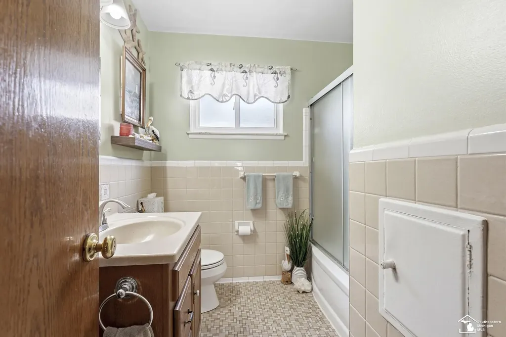 665 Park Avenue Lincoln Park City MI 48146