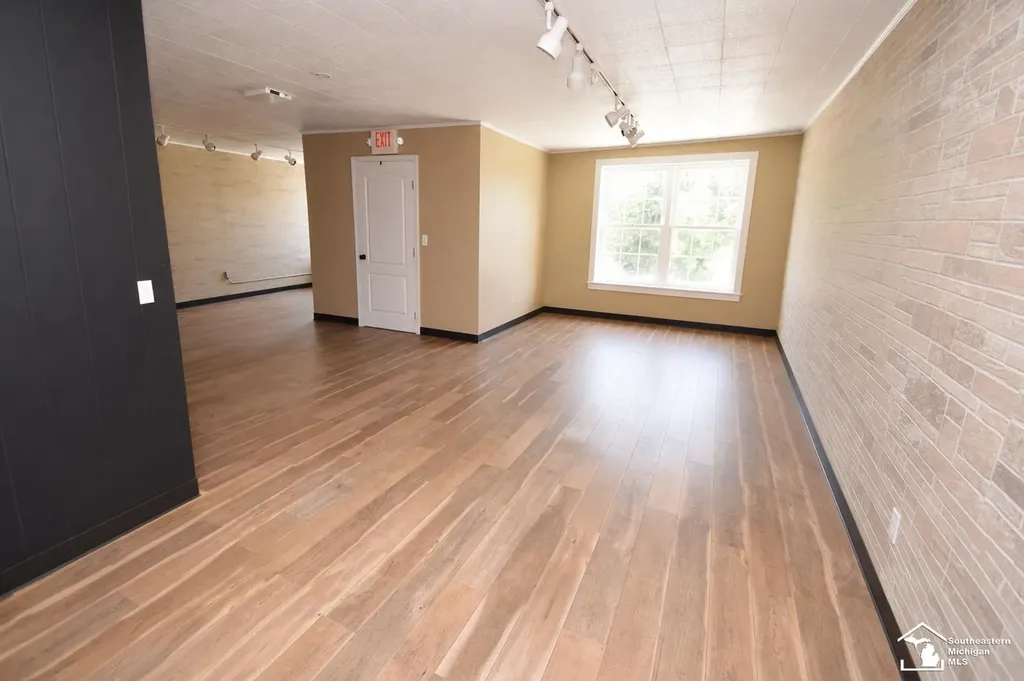 37272 Huron River Drive Huron Charter Township MI 48164