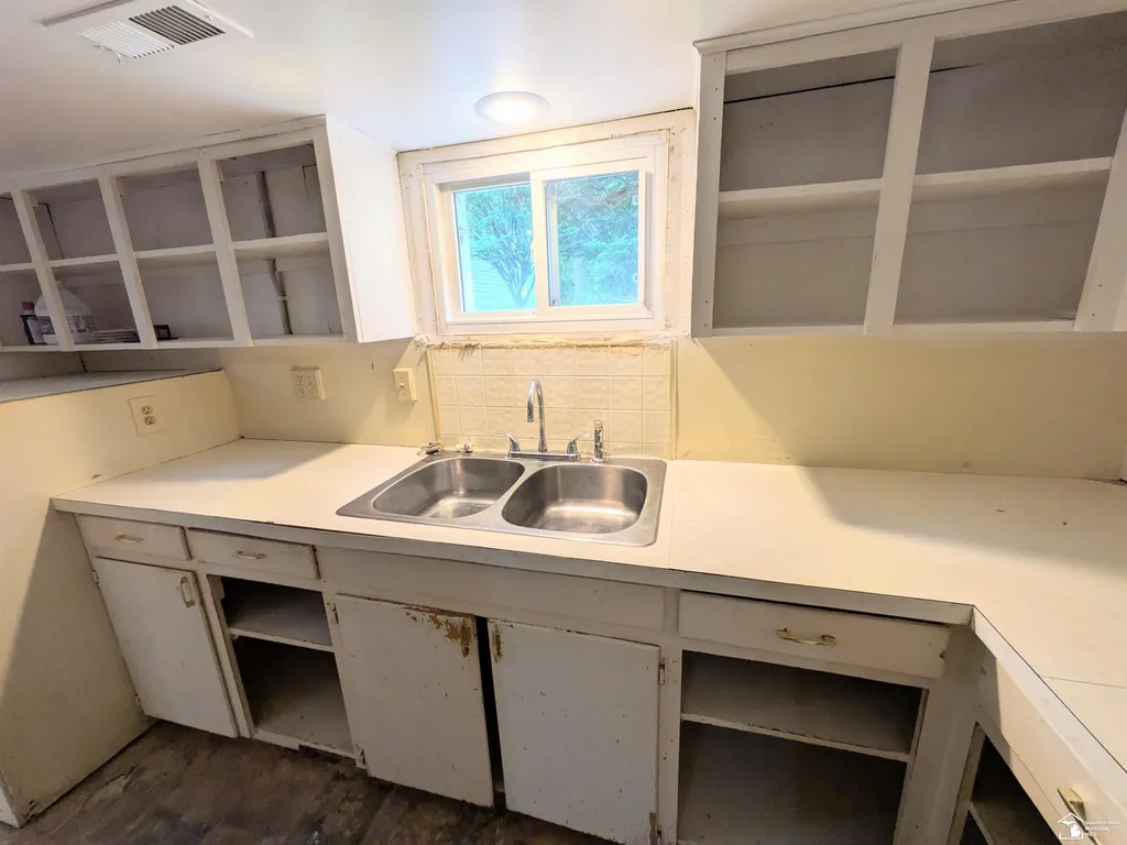 1957 Vivian Road Frenchtown Township MI 48162