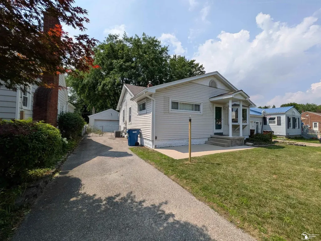 1957 Vivian Road Frenchtown Township MI 48162