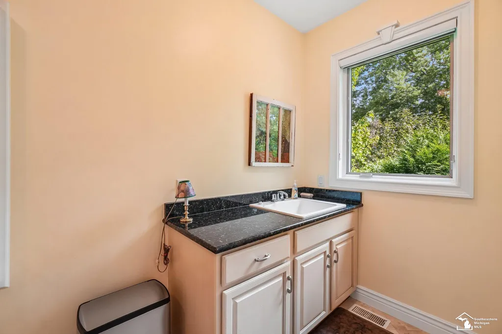 5322 N Meadow Court Salem Township MI 48105