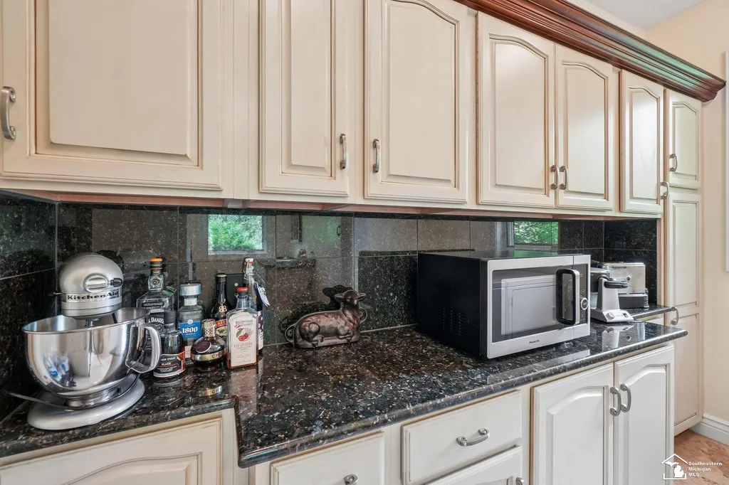 5322 N Meadow Court Salem Township MI 48105