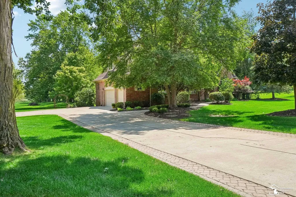 5322 N Meadow Court Salem Township MI 48105