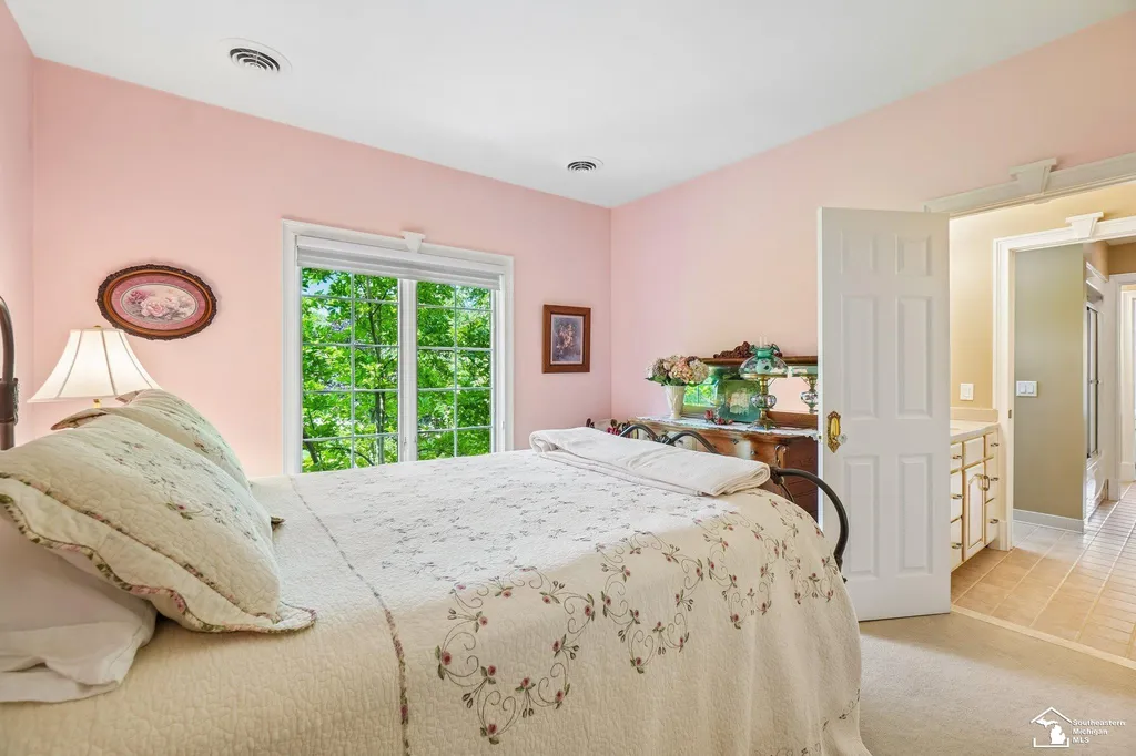 5322 N Meadow Court Salem Township MI 48105