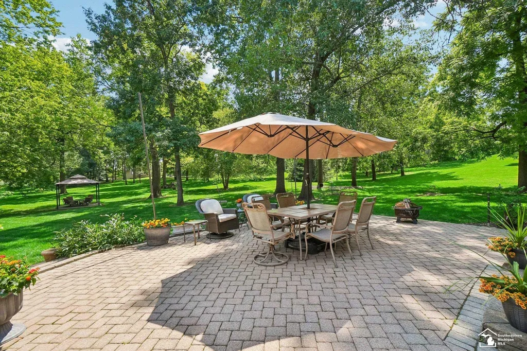 5322 N Meadow Court Salem Township MI 48105