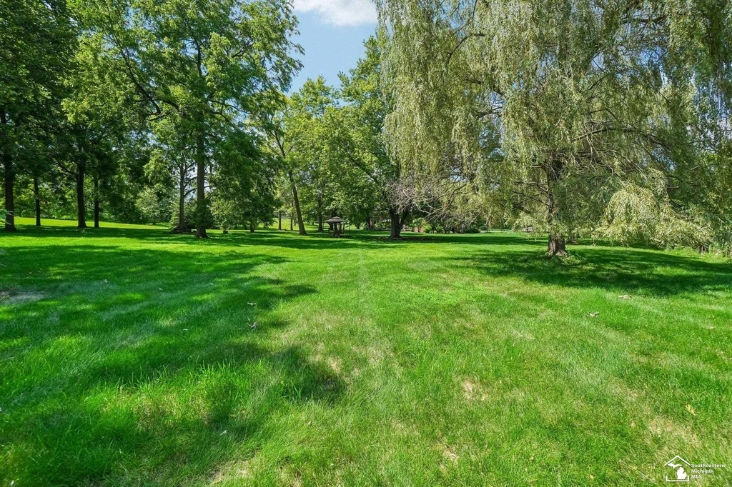 5322 N Meadow Court Salem Township MI 48105