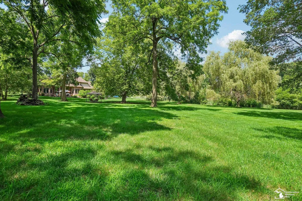 5322 N Meadow Court Salem Township MI 48105