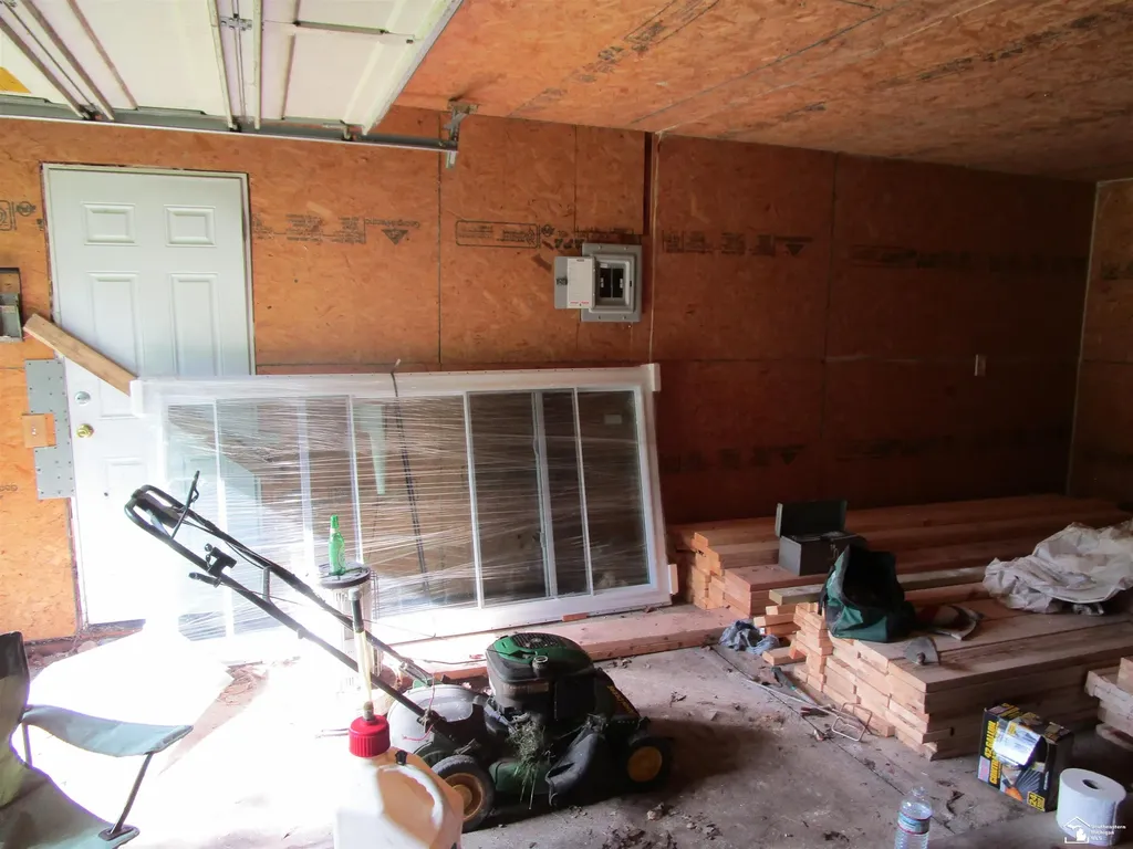 3450 Swartz Road La Salle Township MI 48145