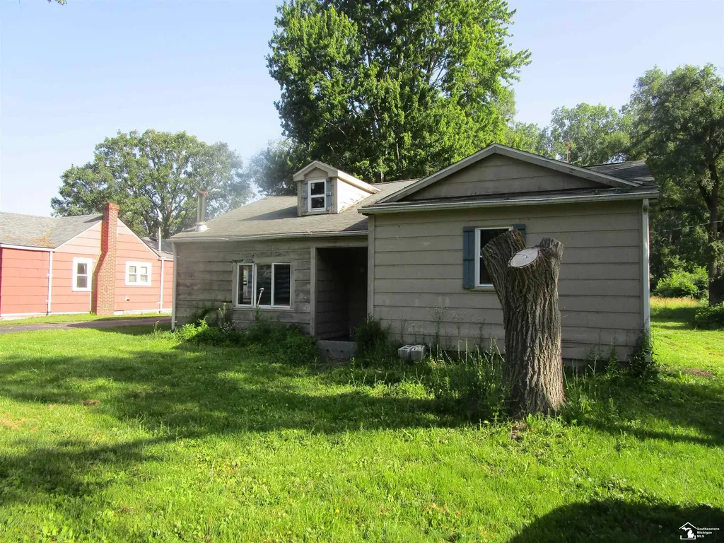 3450 Swartz Road La Salle Township MI 48145