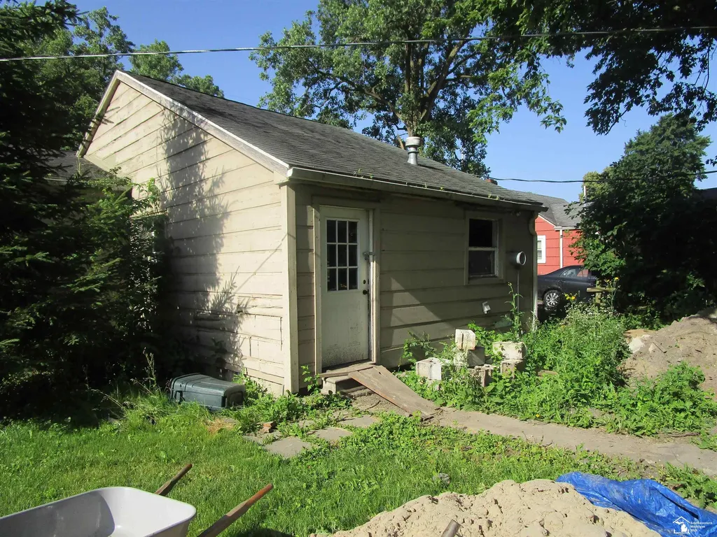3450 Swartz Road La Salle Township MI 48145