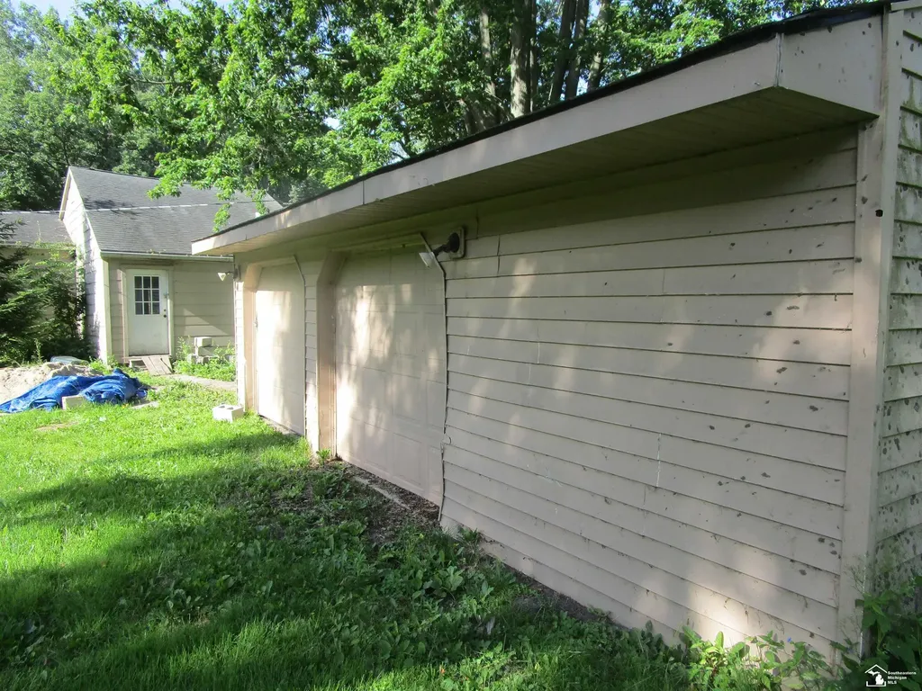 3450 Swartz Road La Salle Township MI 48145