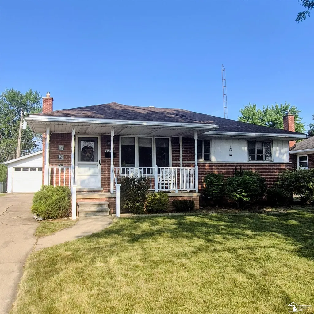 2579 Grange Road Trenton City MI 48183