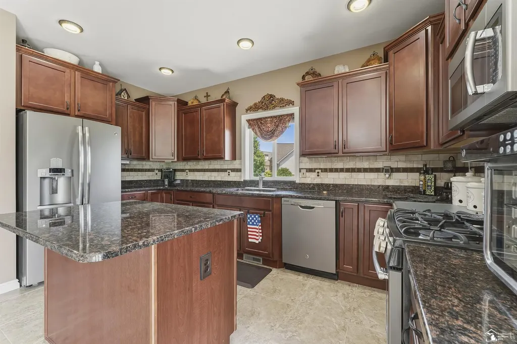 9539 Lazy Oak Drive Carleton Village MI 48117