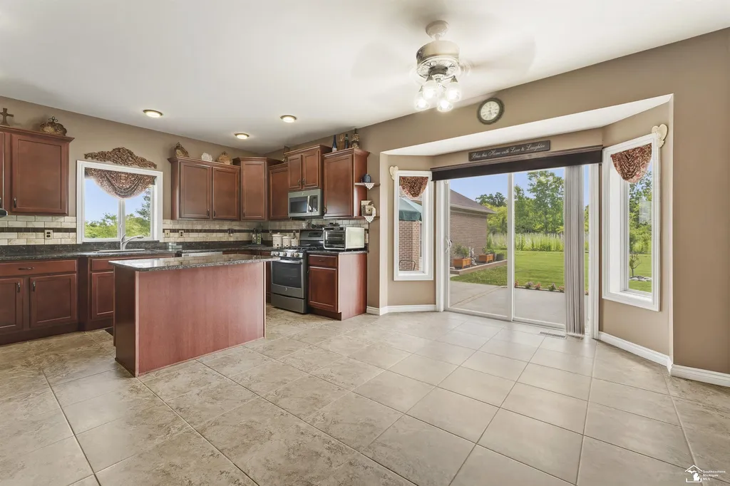 9539 Lazy Oak Drive Carleton Village MI 48117