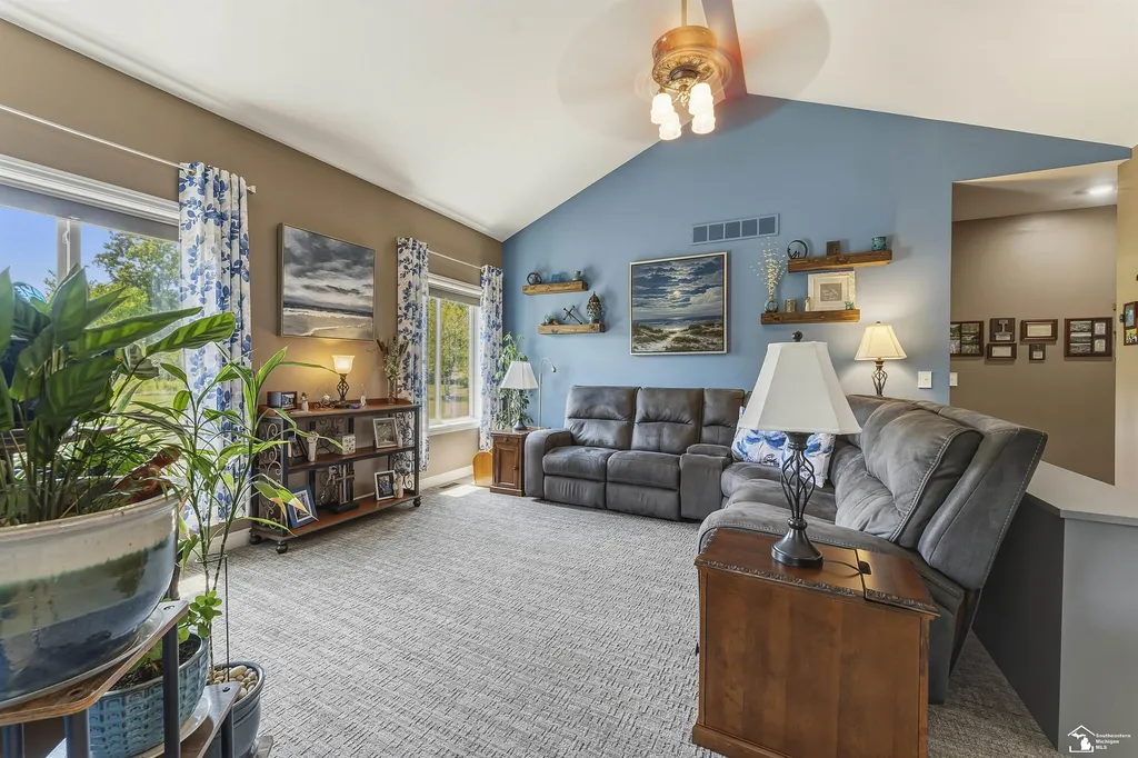 9539 Lazy Oak Drive Carleton Village MI 48117