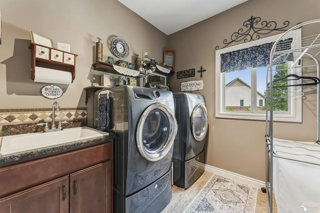 9539 Lazy Oak Drive Carleton Village MI 48117