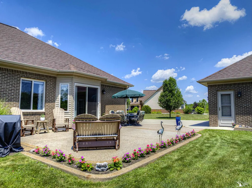 9539 Lazy Oak Drive Carleton Village MI 48117