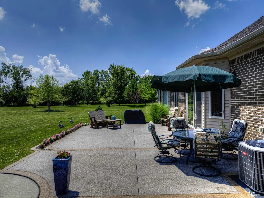 9539 Lazy Oak Drive Carleton Village MI 48117