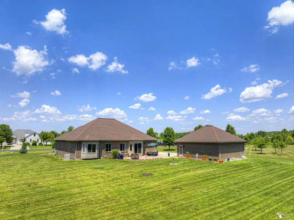 9539 Lazy Oak Drive Carleton Village MI 48117