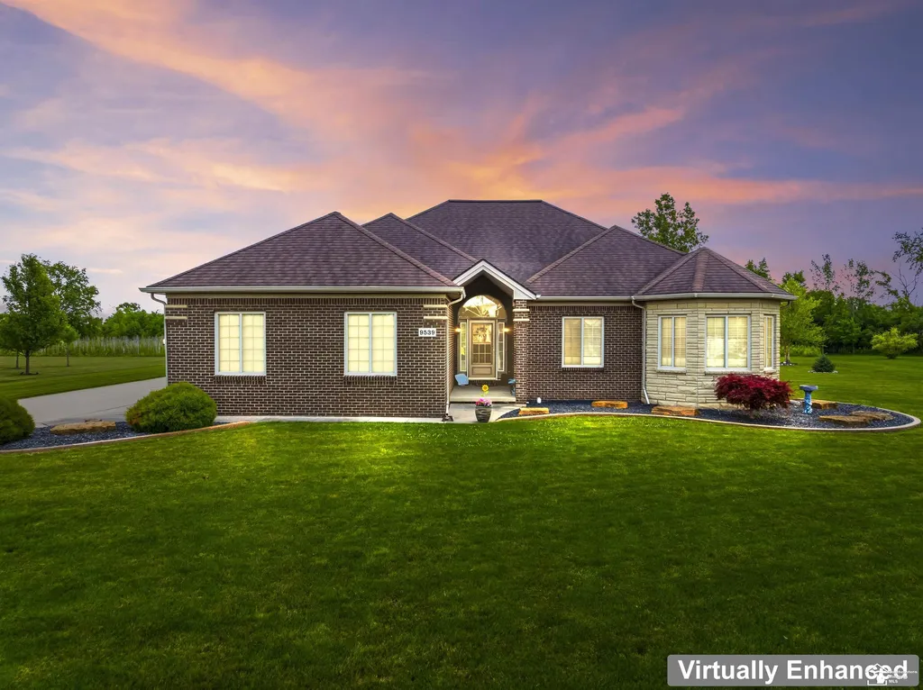 9539 Lazy Oak Drive Carleton Village MI 48117