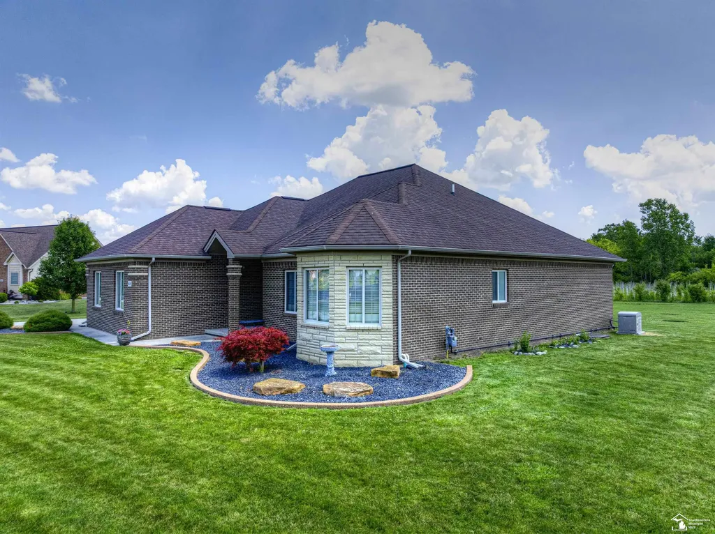 9539 Lazy Oak Drive Carleton Village MI 48117