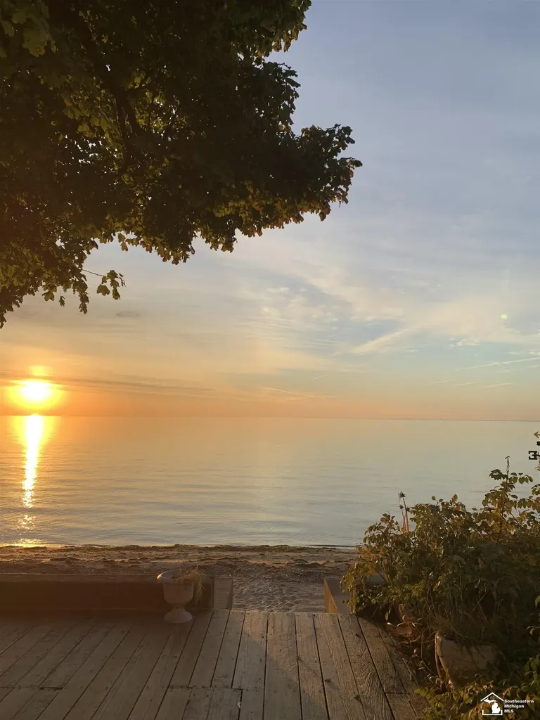 3964 Lakeshore Drive Frenchtown Township MI 48166