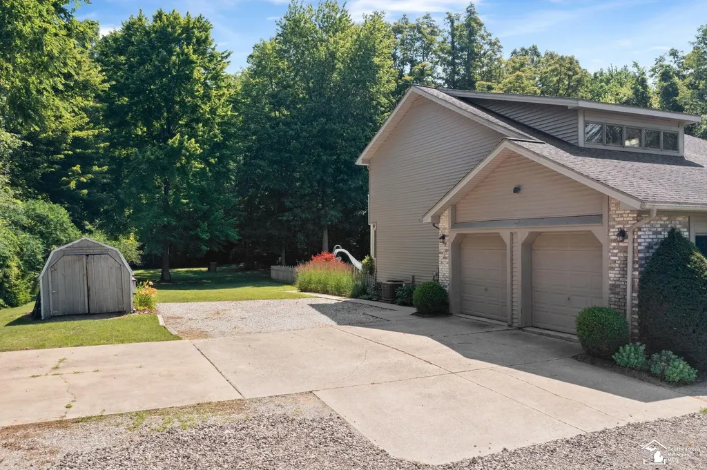 5355 Teal Road Summerfield Township MI 49270