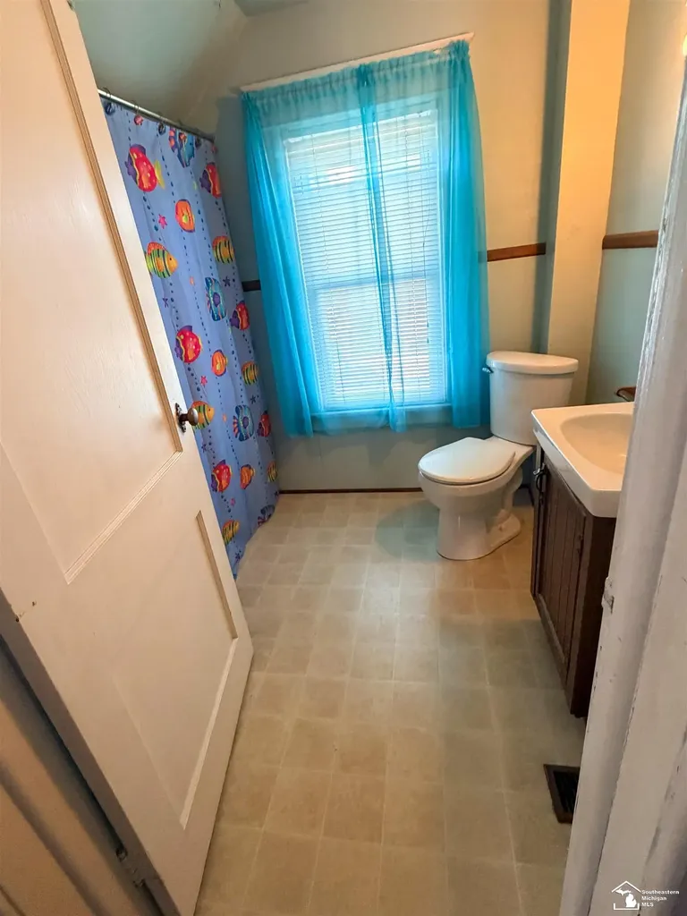 1003 Bacon Street Monroe Charter Township MI 48161