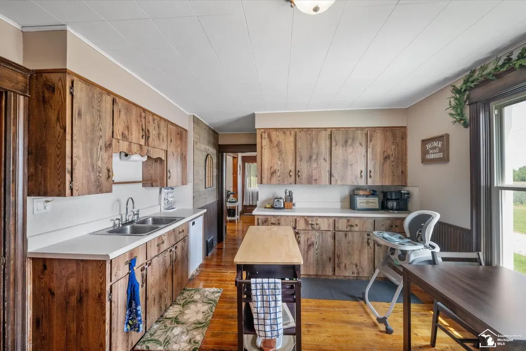 9515 Allison Road London Township MI 48159