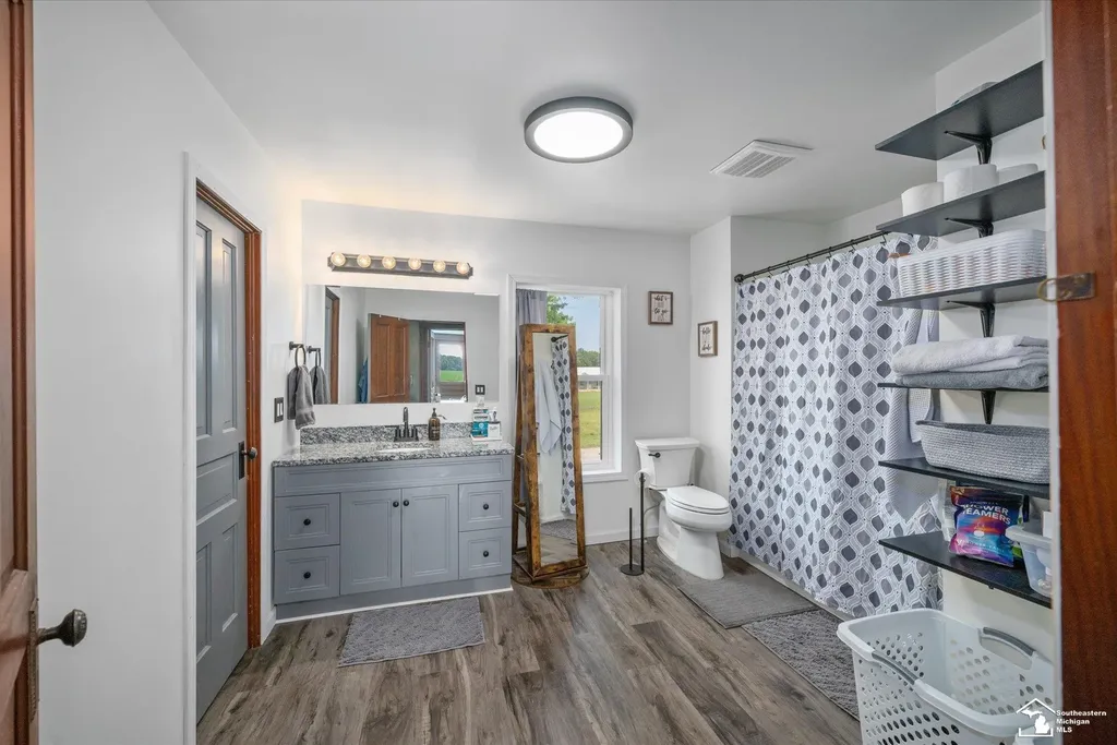 9515 Allison Road London Township MI 48159