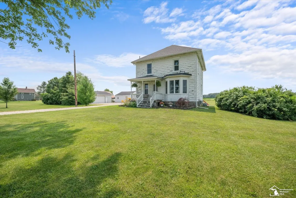 9515 Allison Road London Township MI 48159