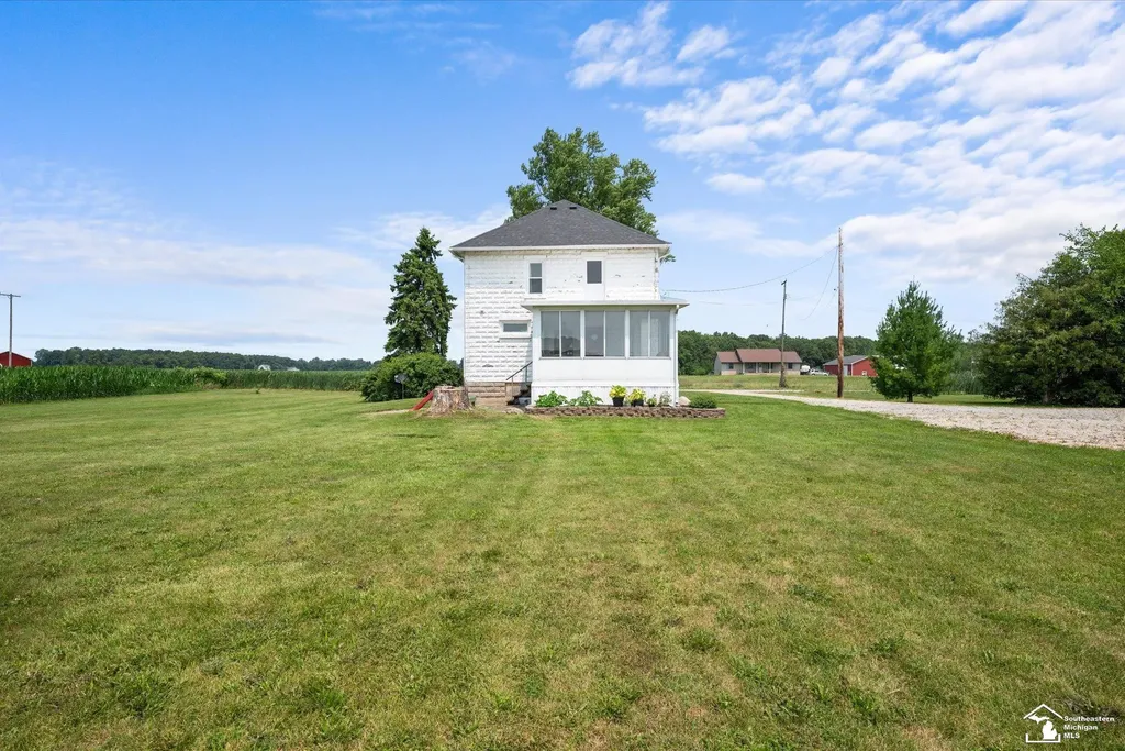 9515 Allison Road London Township MI 48159
