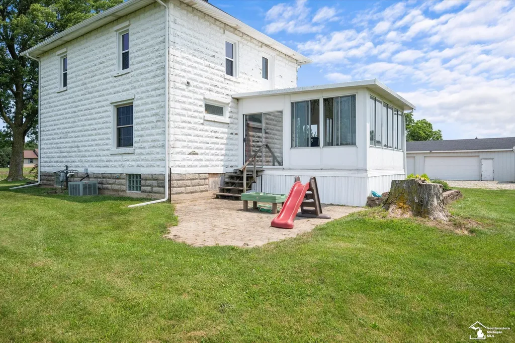 9515 Allison Road London Township MI 48159