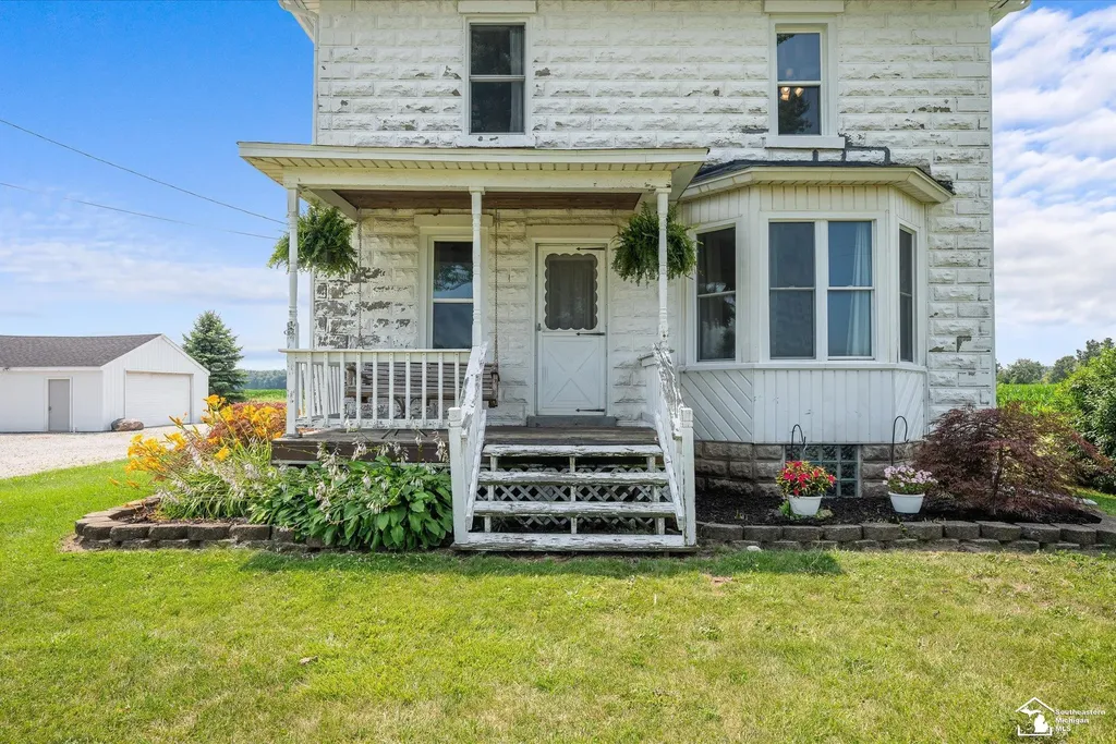 9515 Allison Road London Township MI 48159
