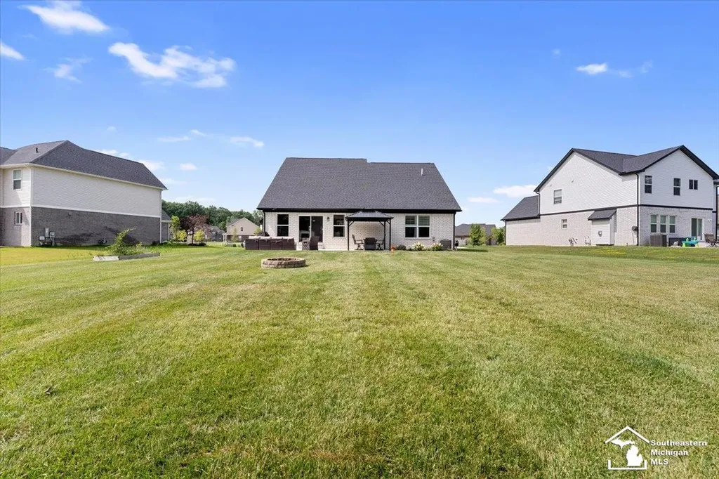 26835 Celtic Drive Flat Rock City MI 48134