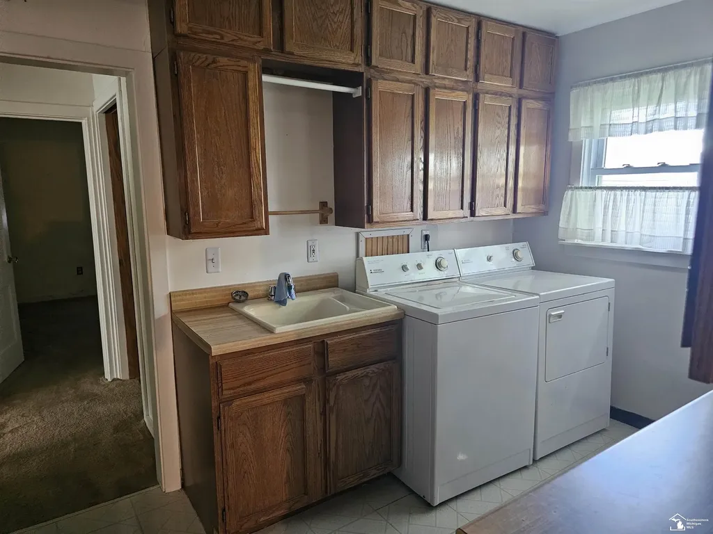 25425 Fairgrove Street Woodhaven City MI 48183