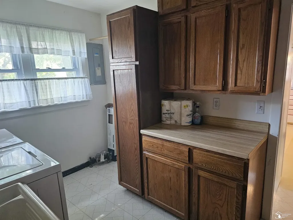 25425 Fairgrove Street Woodhaven City MI 48183