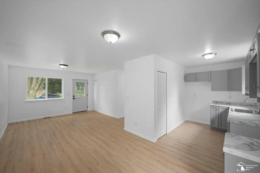 1152 Rambling Road Ypsilanti Charter Township MI 48198
