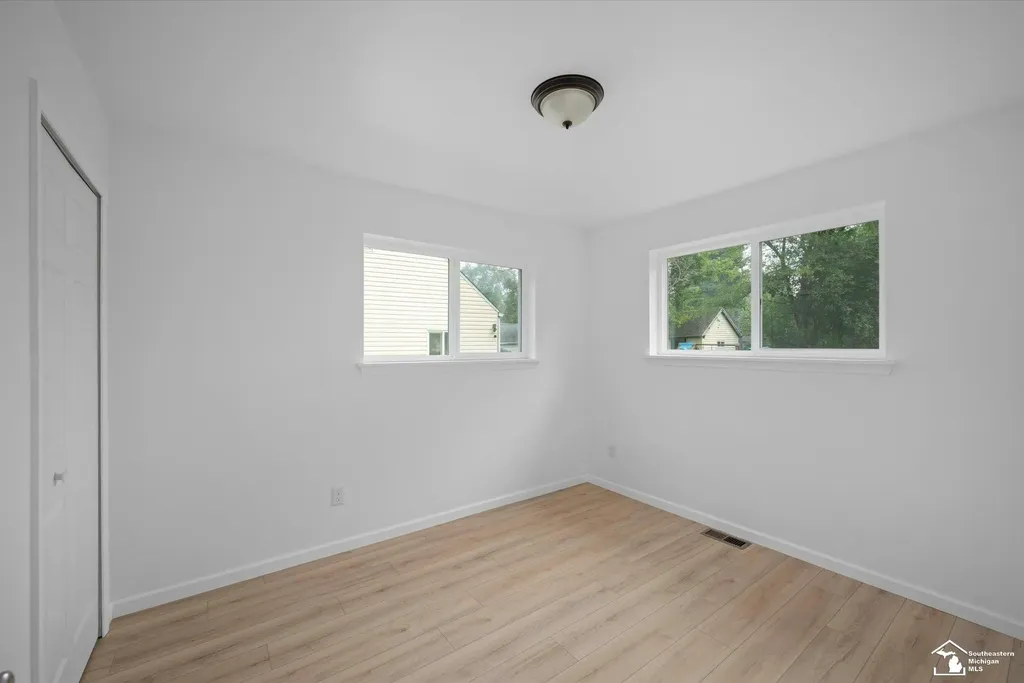 1152 Rambling Road Ypsilanti Charter Township MI 48198